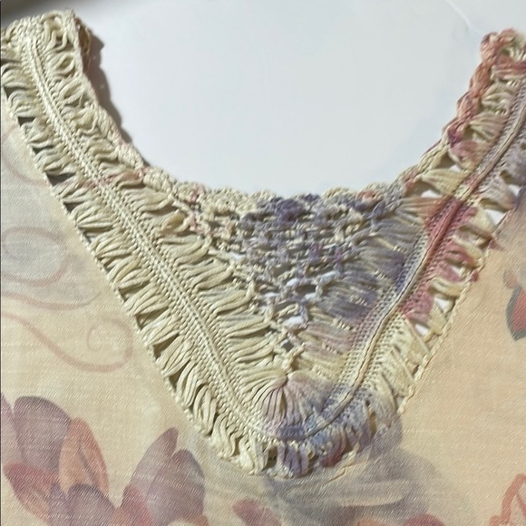 Floral Crochet Trim Top - Cream and Pink - Picture 4 of 5